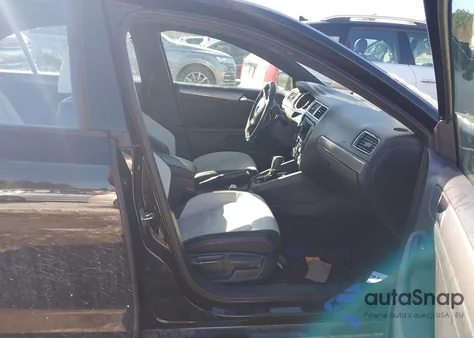 2016 Volkswagen Jetta 1.8T Sport z USA, uszkodzony, nr VIN 3VWD17AJ3GM233020